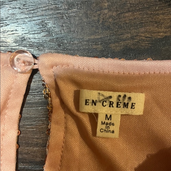 En Creme Shimmering blouser Pink Sequin Top the color like peach light color - Picture 2 of 3